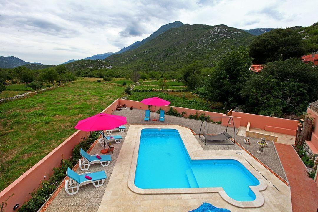 Holiday Home Perunika Zezevica Eksteriør bilde