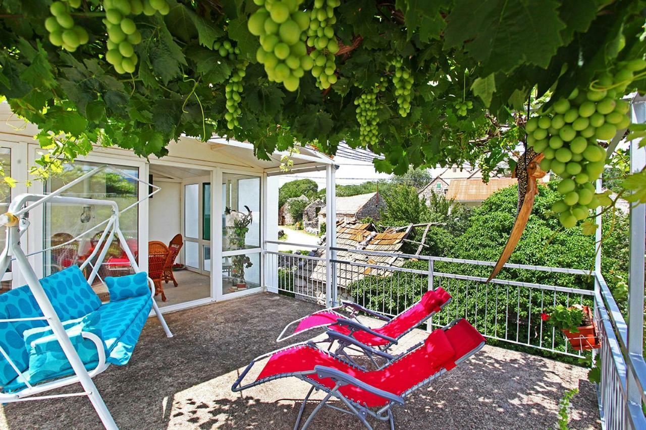 Holiday Home Perunika Zezevica Eksteriør bilde